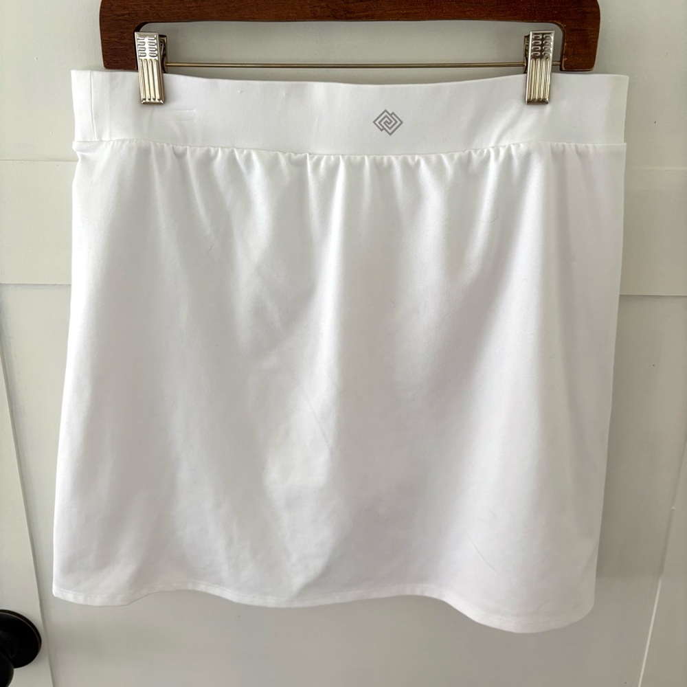 Zelos White Tennis Skort with Heathered Gray Shorts. Size Large. - Picture 3 of 9
